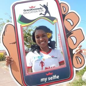 Meet your Posher, Kira